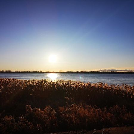 Au Doc Motel Репантіньї Екстер'єр фото