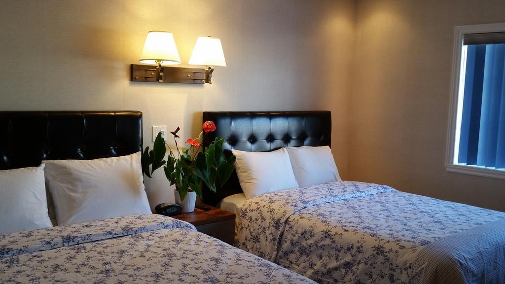 Au Doc Motel Репантіньї Номер фото
