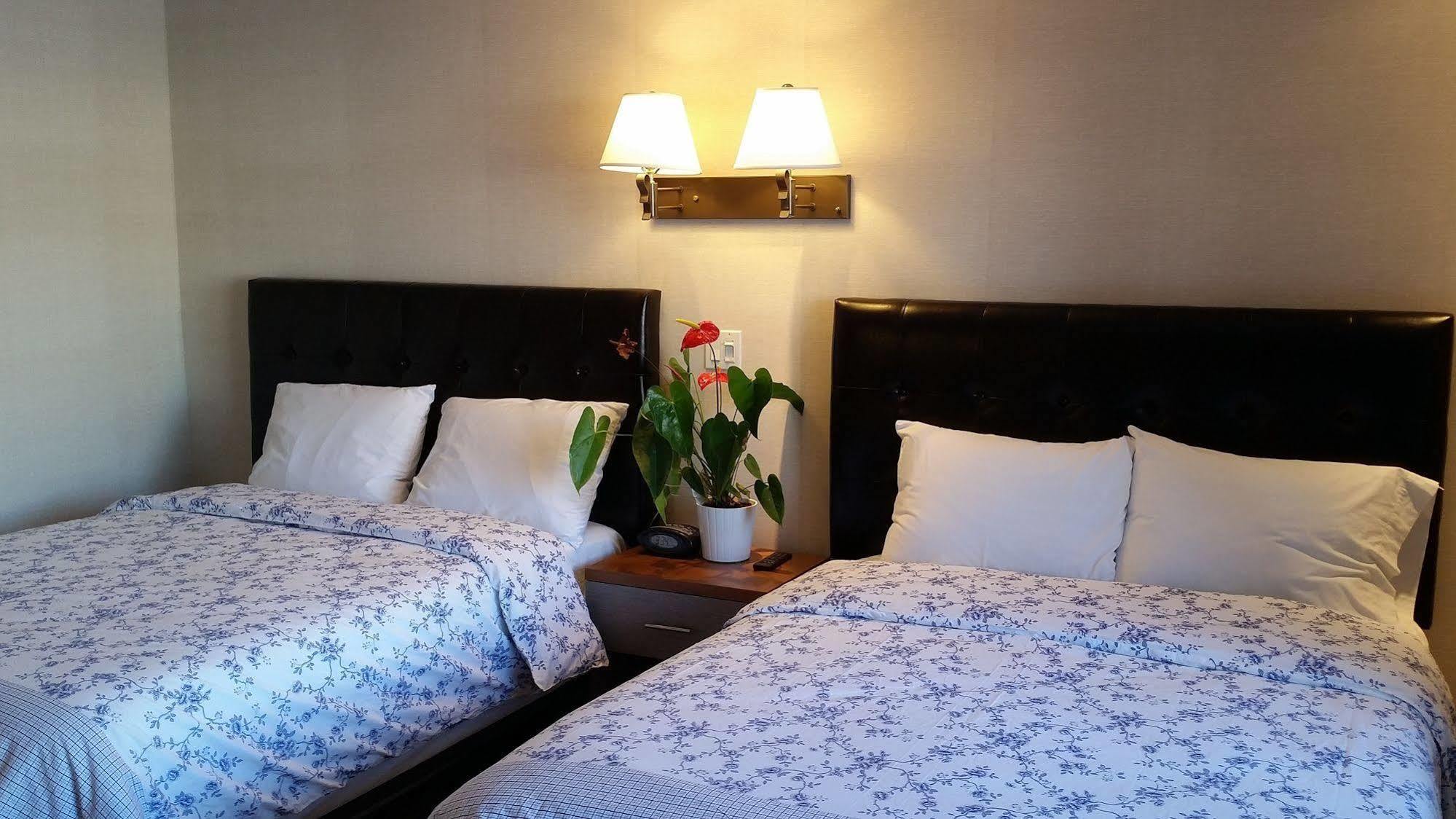 Au Doc Motel Репантіньї Екстер'єр фото